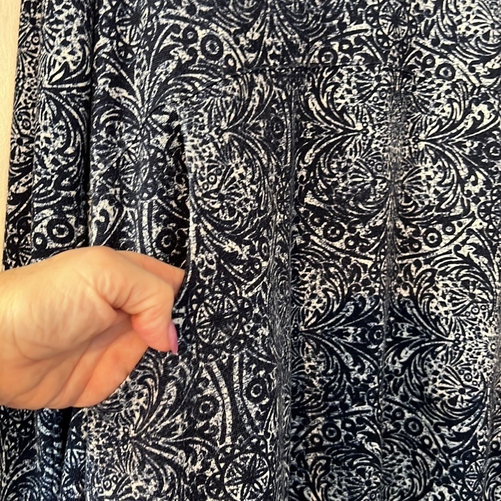 CHICOS DRESS SZ 1, SOFT FABRIC SIDE POCKETS HI LO HEM NAVY WHITE LAGENLOOK BOHO - Picture 3 of 8